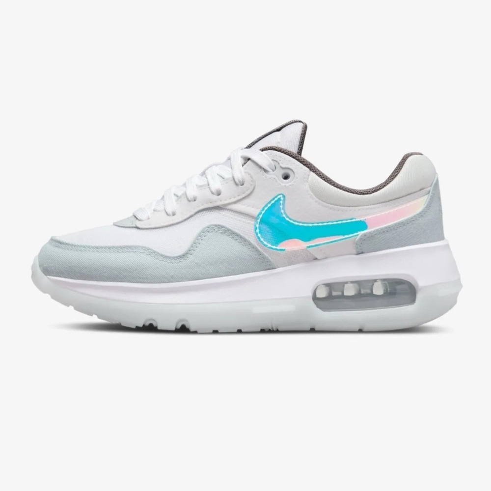 Nike Air Max Motif White and Light Blue Sneakers - Picture 1 of 8